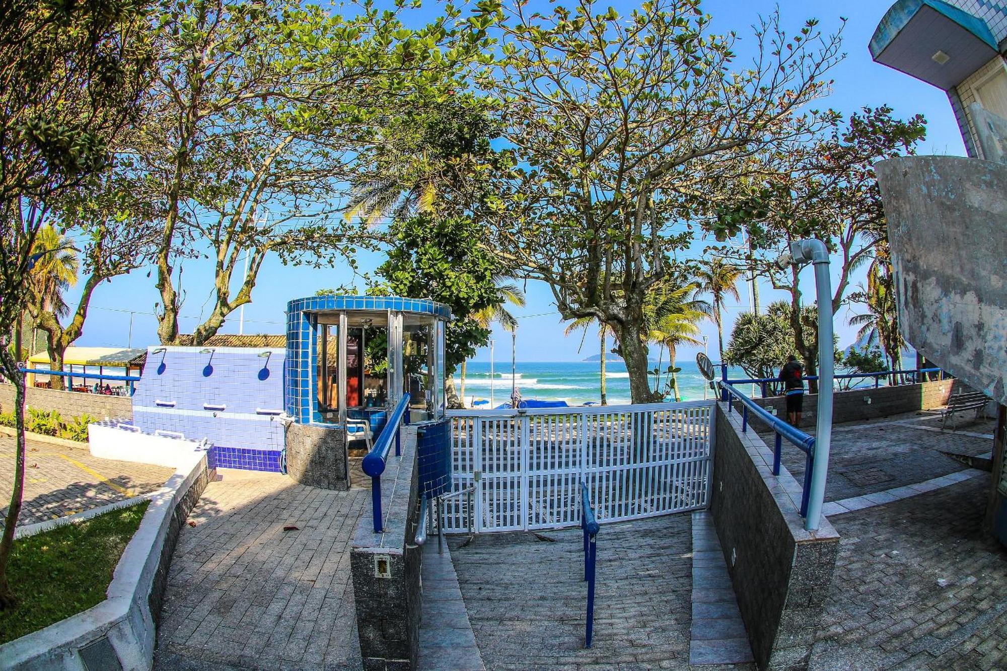 5E - Pé na areia do Guarujá - Praia do Tombo Exterior foto