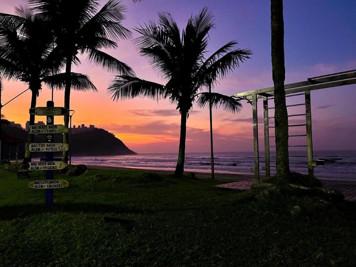 5E - Pé na areia do Guarujá - Praia do Tombo Exterior foto